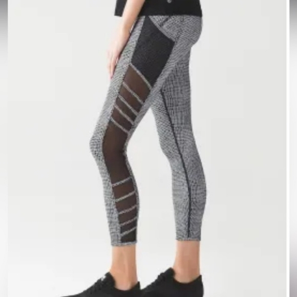Lululemon Athletica wild And Free Tight Fall Net White Black - Picture 11 of 12